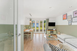 Peacocks Close Middleton Cheney